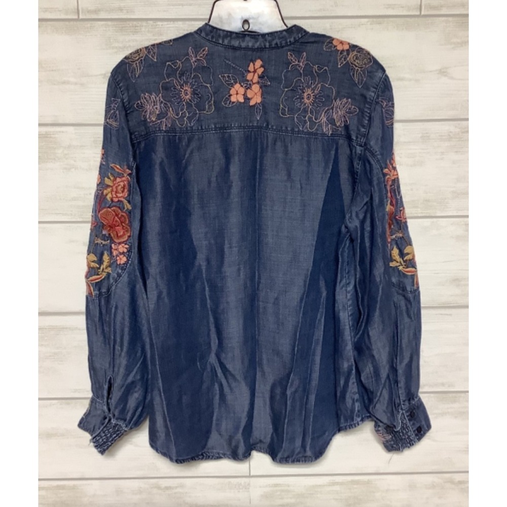 CHICO'S Touch of Cool Embroidered Denim Blouse Shirt Button front 2  US 12 - Picture 2 of 8